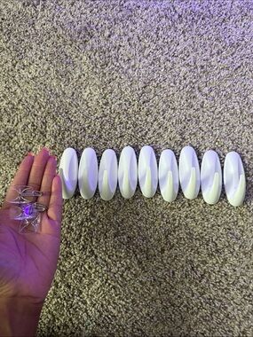 White Self-Adhesive Wall Hooks Set with Clear Command Clips